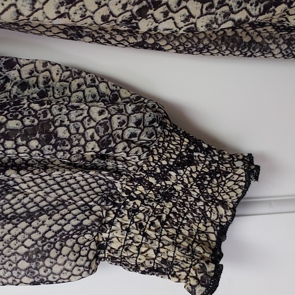 Live 4 Truth NWOT Sheer Snake skin Snakeskin Cover up Dress Top - Picture 6 of 10